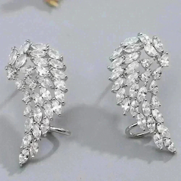 💥 Angel Wing Feather CZ Engagement Ear Bone Clip Earrings, GPMB1562